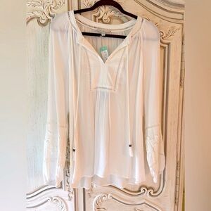 Chic White Blouse with Embroidered Sleeves